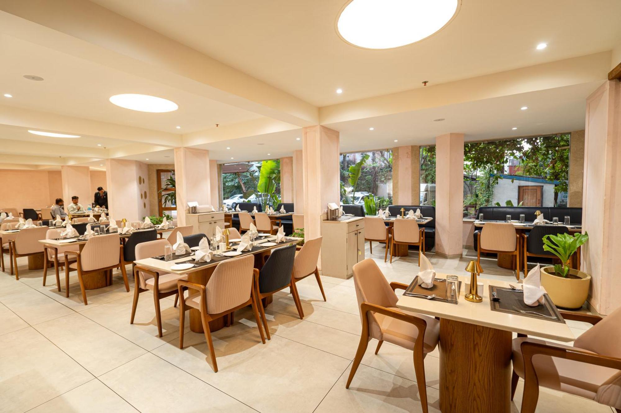Rāipur Hotel Mayura מראה חיצוני תמונה