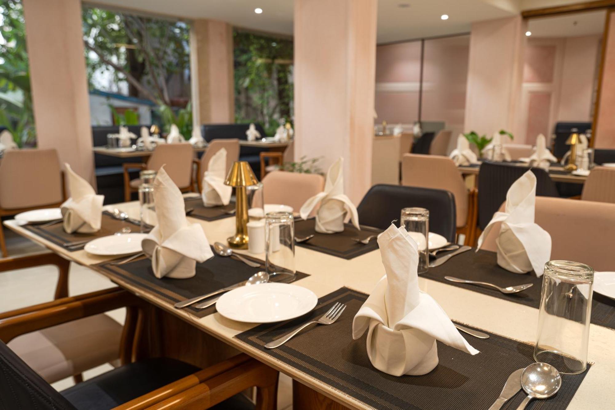 Rāipur Hotel Mayura מראה חיצוני תמונה