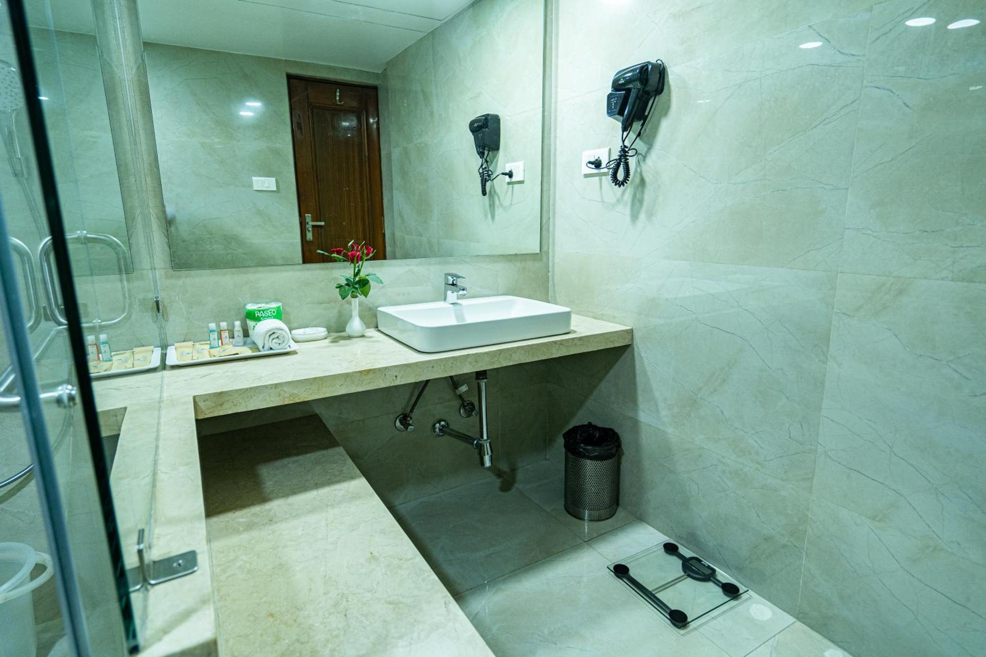 Rāipur Hotel Mayura מראה חיצוני תמונה