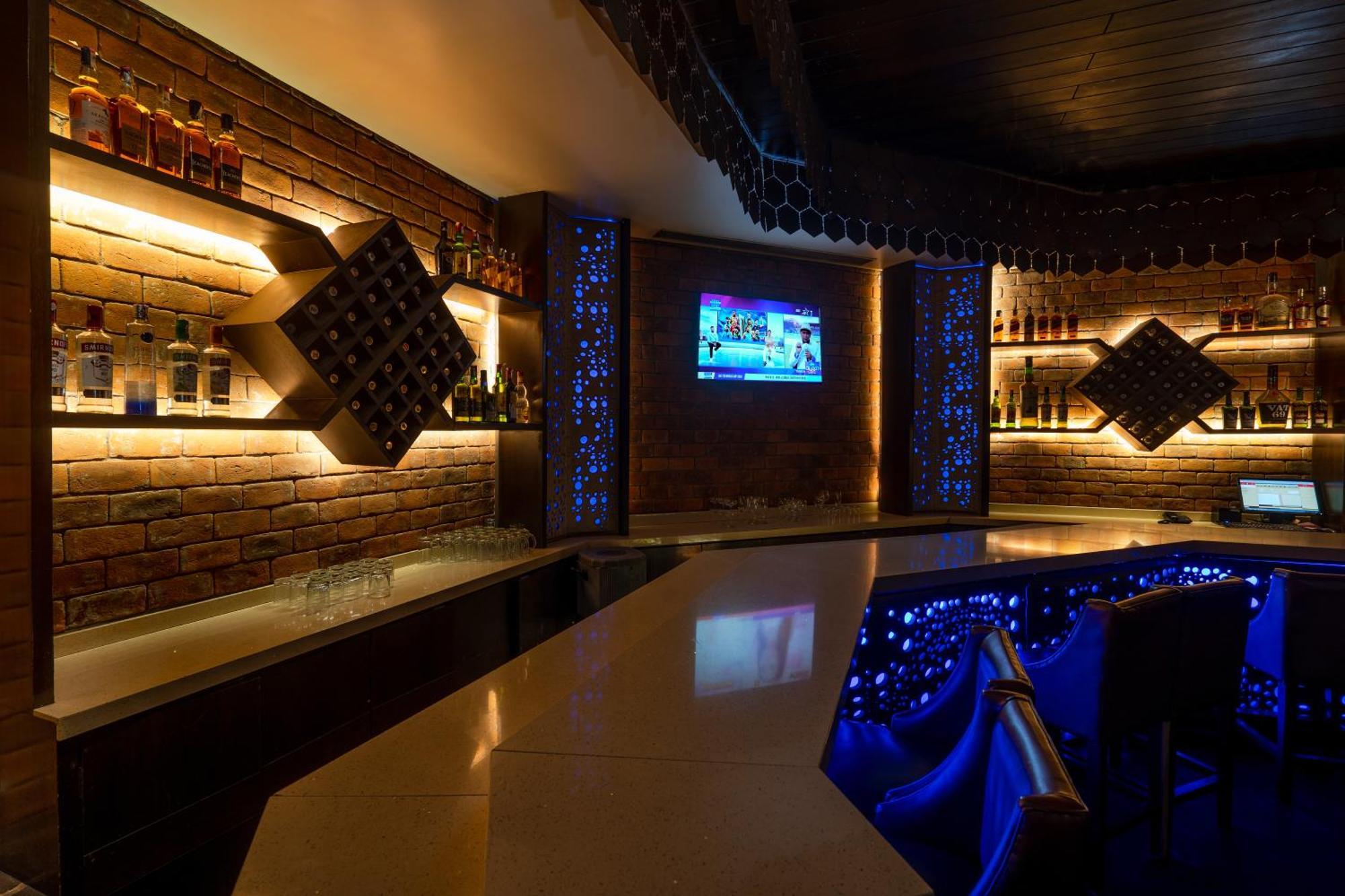 Rāipur Hotel Mayura מראה חיצוני תמונה